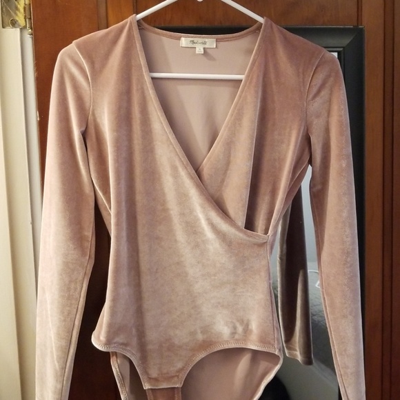 Madewell Tops - Never worn! Madewell rose velvet bodysuit